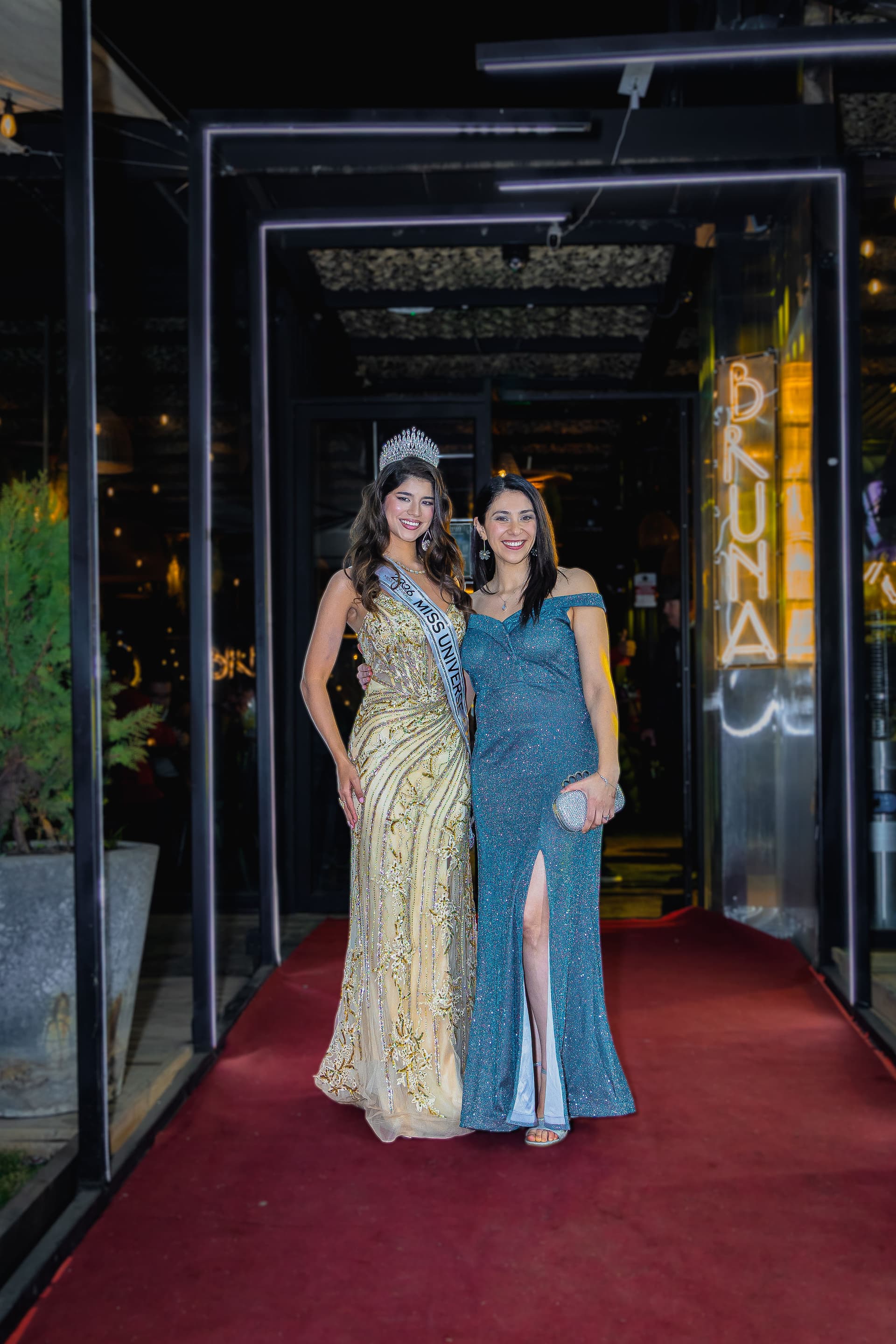 Martina Avendaño coronada durante el registro oficial de Miss Universe Talca 2026.